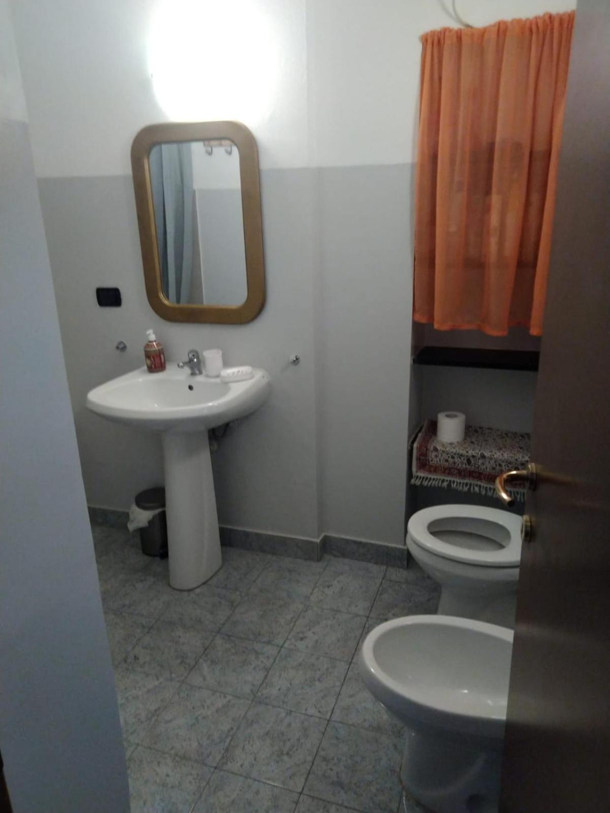 Come A Casa Apartment Генуя Экстерьер фото